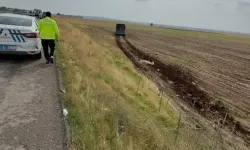 Belediye Otobüsü Tarlaya Girdi