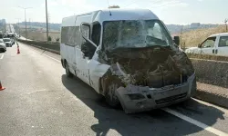 Kamyonla Çarpışan Minibüsün Sürücüsü Yaralı