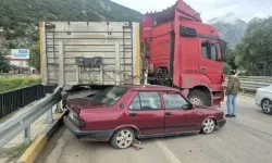 TIR İle Otomobil Çarpıştı