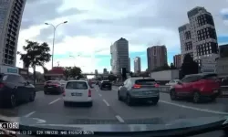 Kartal’da Emniyet Şeridine Girmek İçin Otomobilin Plakasını Söktüler