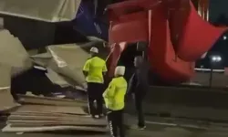 Refüje Çarpan TIR'ın Sürücüsü Yaralandı