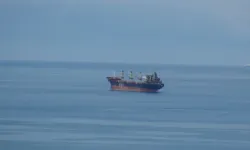 Karadeniz’de Dron Saldırısına Uğrayan Gemi Giresun Açıklarına Sürüklendi