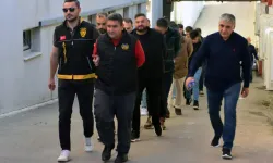 Adana Merkezli 7 İlde Kurgu Trafik Kazalarıyla Sigorta Şirketlerini Dolandıran 80 Şüpheli Adliyede
