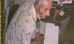 İş Yerinden Hırsızlık Anı Güvenlik Kamerasında