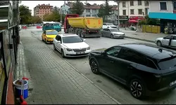 Yolcu Minibüsü İle Hafriyat Kamyonu Çarpıştı: 10 Yaralı