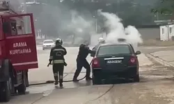 Gaziantep’te Park Halindeki Otomobil Yandı