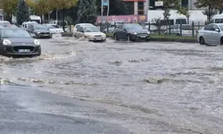 Malatya'da Sağanak Nedeniyle Yollar Göle Döndü