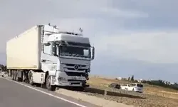Nusaybin’de TIR, 2 Otomobile Çarptı: 5 Yaralı