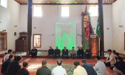 Erbaa’da Üniversitelilerden Silahtar Ömer Paşa Camii’ne Ziyaret