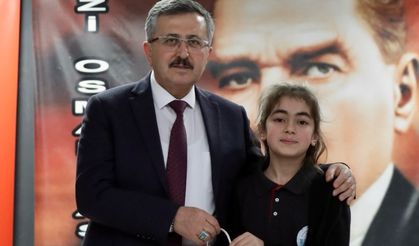 Tokat’ta İstiklal Marşı Coşkusu: Aslı Sena İl Finalinde Birinci Oldu