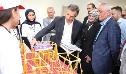 Erbaa Akça Ortaokulu’nda TÜBİTAK 4006 Bilim Fuarı Açıldı