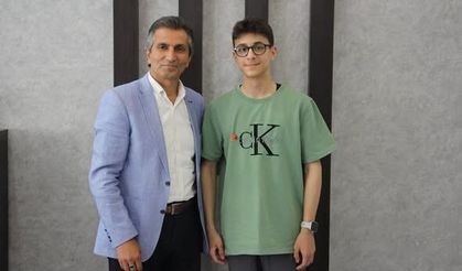 LGS Türkiye Birincisi Berkay Arıkan Çeyrek Altınla Ödüllendirildi