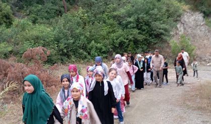 Niksar’da Çocuklar Doğayla İç İçe Kur’an Öğreniyor