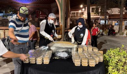 Tokat'ta Mevlid Kandili'nde 5 Bin Kişilik Helva Dağıtıldı