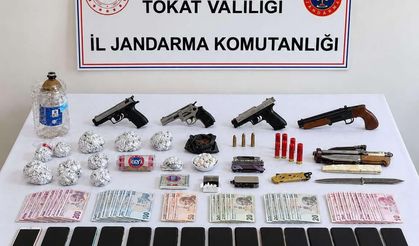 Tokat’ta Jandarmadan Zehir Tacirlerine Büyük Darbe: 3 İlçede 20 Şüpheli Yakalandı
