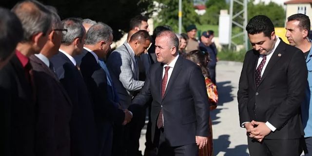 Vali Hatipoğlu'dan Almus'da Şehit Ailelerine Ziyaret