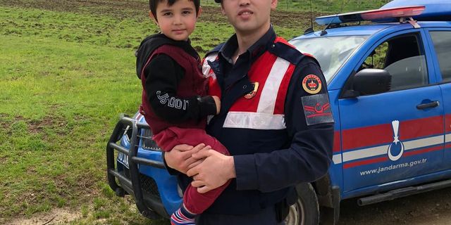 Erbaa Çakır Köyü'nde Kaybolan 3 Yaşındaki Çoçuğu Jandarma Ekipleri Buldu