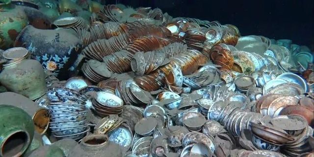 Güney Çin Denizi'nde 2 Antik Gemi Enkazı Keşfedildi