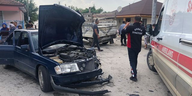 Erbaa’da Otomobil İle Pikap Çarpıştı: 2 Yaralı