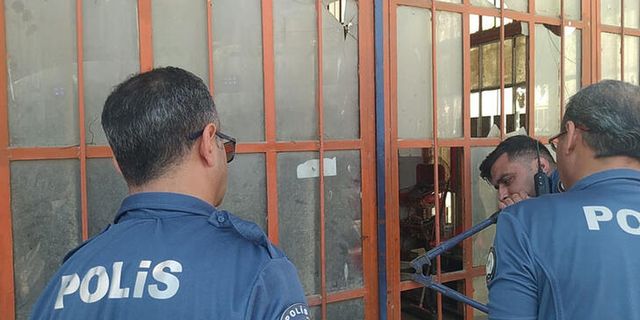 Kendini Kilitlediği İş Yerinde, Polis Tarafından Baygın Bulundu