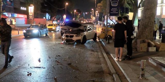 Bağdat Caddesi'nde Trafik Kazası: 2 Yaralı