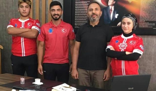 MİLLİ TAKIM SPORCULARINDAN HALK EĞİTİM MÜDÜRLÜĞÜ’NE ZİYARET