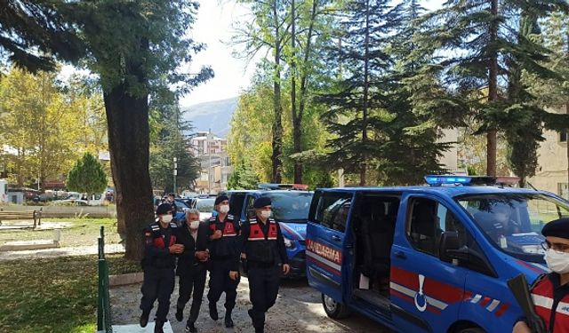 YAYLADAKİ CİNAYET ÖLDÜRÜLEN KİŞİNİN 'AYAK' İZİNDEN ÇÖZÜLDÜ