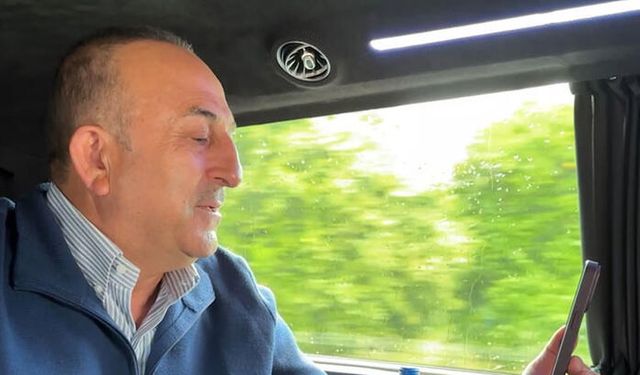 Bakan Çavuşoğlu, Sudan'dan Tahliye Edilen Vatandaşlar İle Görüştü