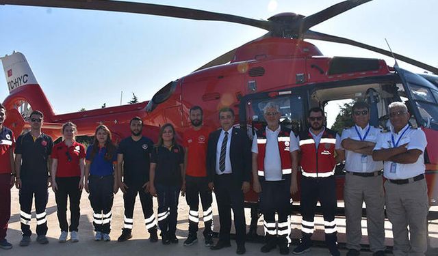 İzmir'de Sağlık Ekipleri Hava Ambulansıyla Bayram Tatili Teyakkuzunda