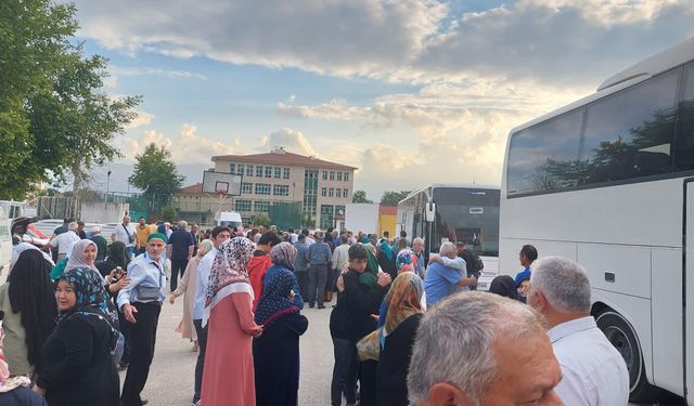 Erbaalı Hacılar Memleketlerine Döndü