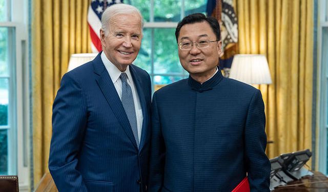 Çin’in Yeni Washington Büyükelçisi Biden’a Güven Mektubunu Verdi