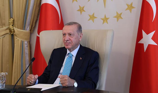 Cumhurbaşkanı Erdoğan, Malezya Başbakanı İbrahim İle Video Konferans Görüşmesi Yaptı