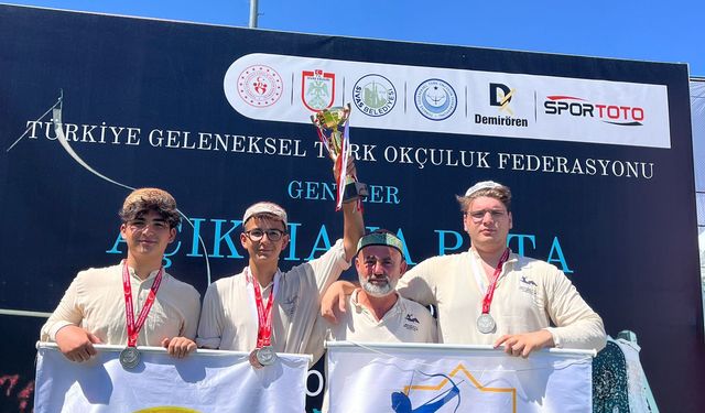 Erbaalı Okçular Türkiye Rekoru Kırdı