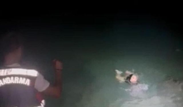 İtalya'ya Gitmeye Çalışan 88 Kaçak Göçmen Yakalandı