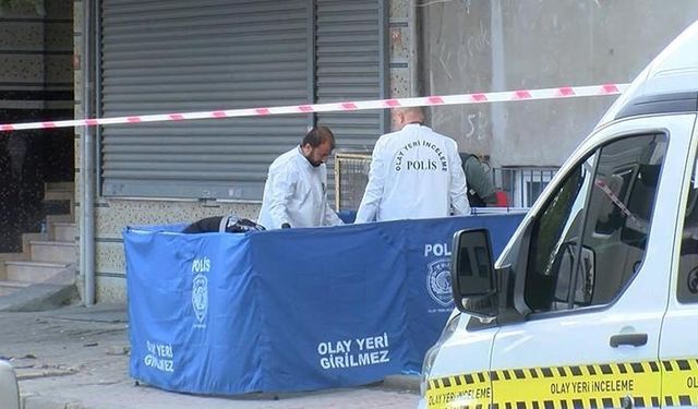 Ablasının Evinin Önünde Uğradığı Silahlı Saldırıda Hayatını Yitirdi
