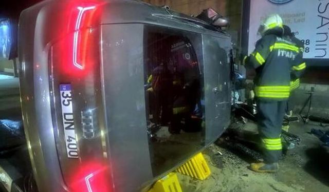 Refüje Çarpan Otomobil Devrildi; 1 Ölü, 2 Yaralı