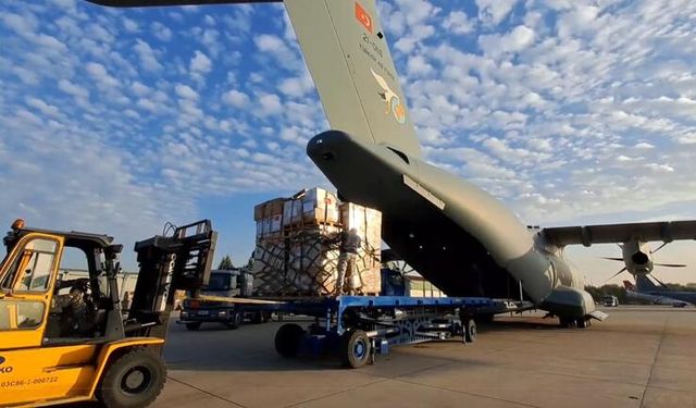 Türkiye'den Gazze'ye 4 Uçak Yardım Malzemesi