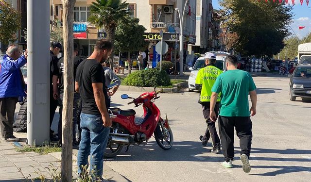Erbaa’da Motosiklet Otomobile Çarptı