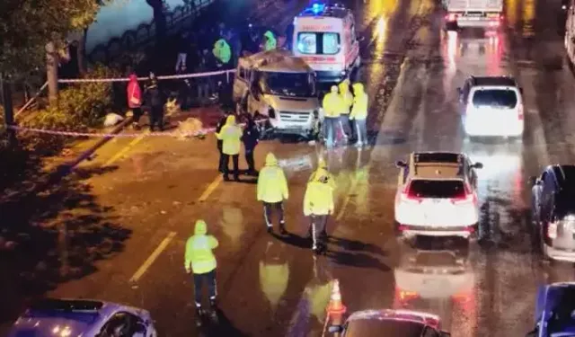 Minibüsün Refüje Çarptığı Kazada Ölen 2 Çocuk Toprağa Verildi