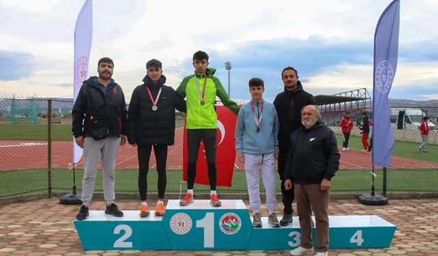 Erbaalı Genç Sporcular Yarı Finale Adını Yazdırdı
