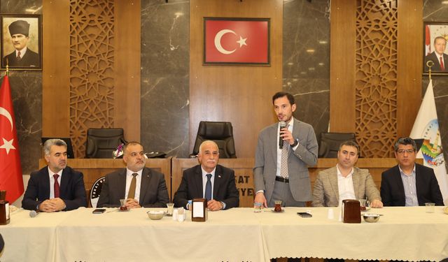 Başkan Yazıcıoğlu, Mahalle Muhtarları İle İlk Toplantısını Gerçekleştirdi