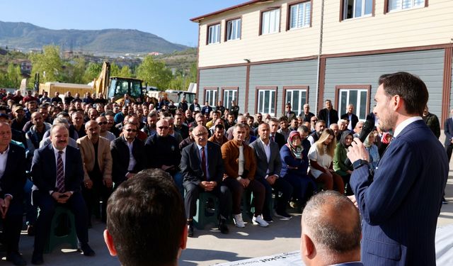 Tokat Belediye Başkanı Yazıcıoğlu, Belediye Personeliyle Bayramlaştı