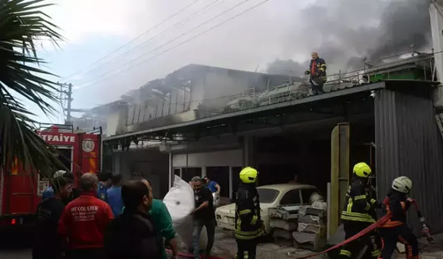 Mersin'de Sanayi Sitesinde Yangın