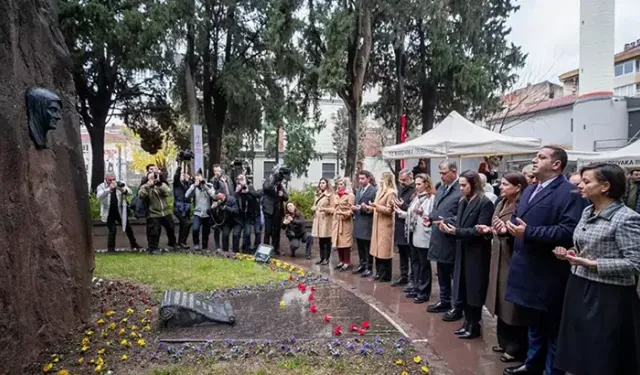 Zübeyde Hanım, Vefatının 102. Yıl Dönümünde İzmir’de Saygı ve Minnetle Anıldı