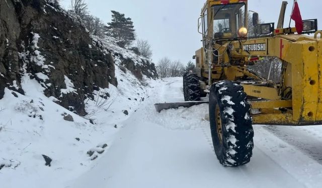 Tokat’ın Yüksek Kesimlerinde Yoğun Kar Yağışı Hayatı Olumsuz Etkiledi