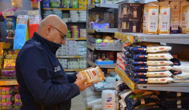 Zile Belediyesi Zabıta Ekiplerinden Market Denetimi!