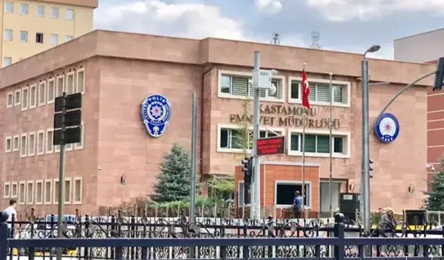Hamile Kadın Evinde Bıçaklanarak Öldürüldü, Eşi Gözaltına Alındı