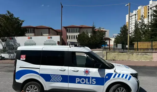 Uzaklaştırma Kararı Olan Eski Eşi Bıçakla Yaraladı
