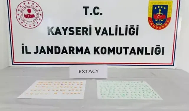 Ecstasy ile Yakalandılar: 3 Uyuşturucu Taciri Gözaltında!