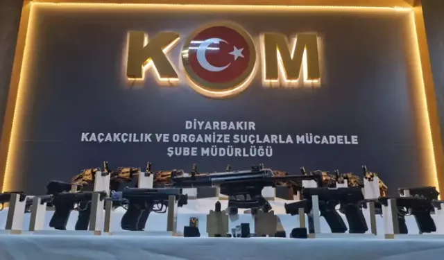 Cephanelik Gibi Araç Irak’tan Gelen Şüpheliler Silahlarla Yakalandı!
